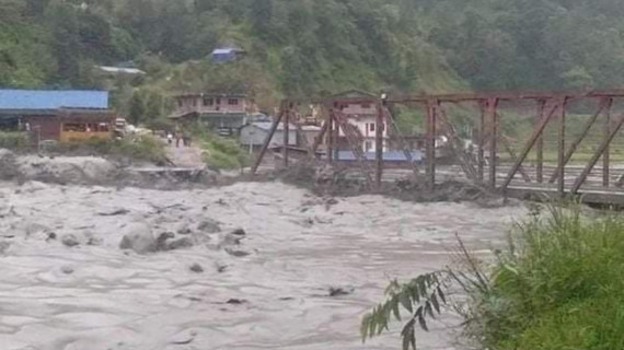 मेलम्चीमा जलसतहले पार गर्‍यो सतर्कतातह  